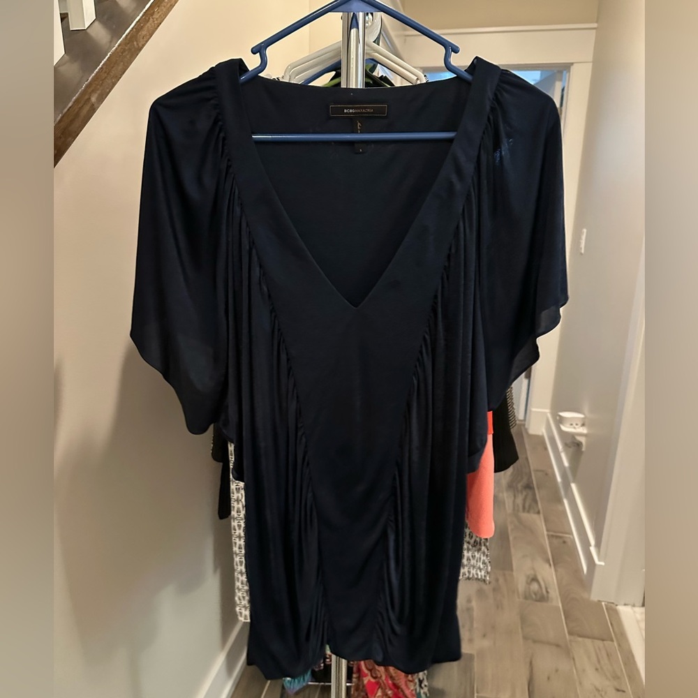 BCBG MaxAzria Navy V-Neck Ruched Blouse - Sz S